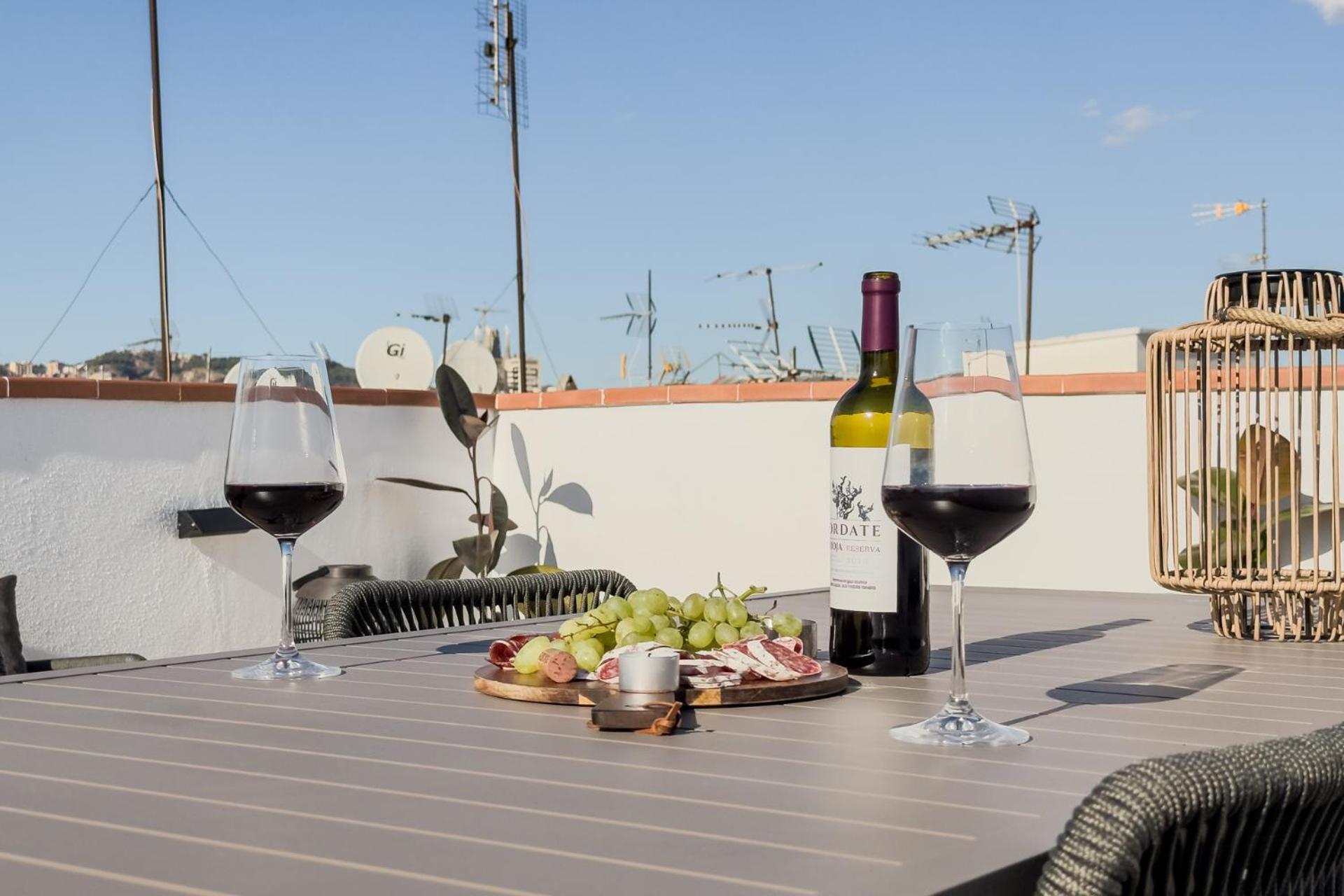 Oasis Suites Downtown برشلونة المظهر الخارجي الصورة